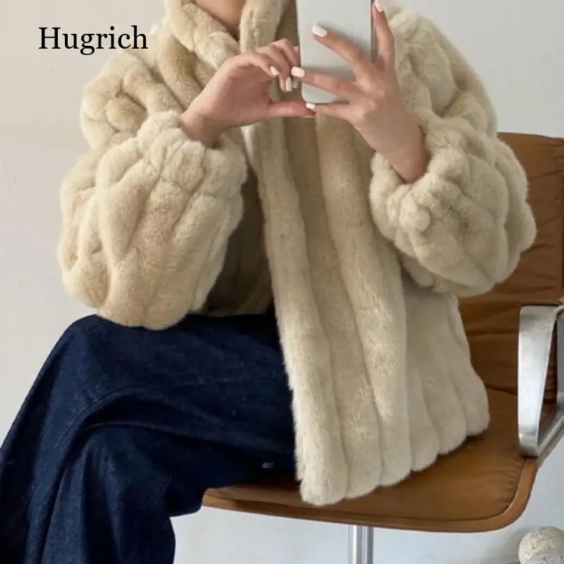 Осенне зимнее пушистое пальто из искусственного меха Женское средней длины с