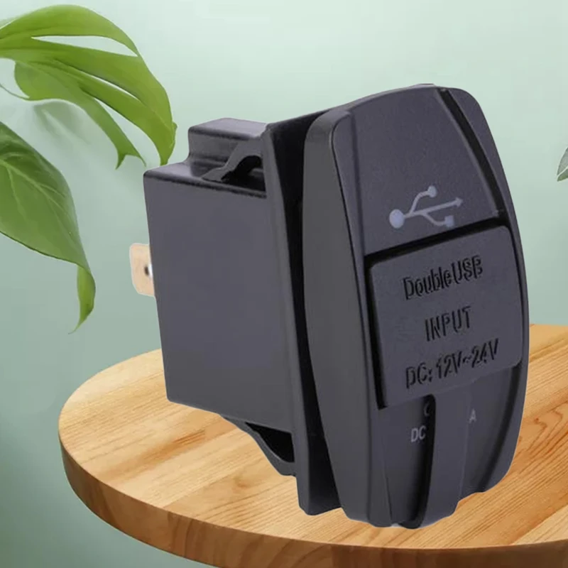 

1 Pc Car And Motorcycle Universal Ship Type Dual USB Switch Car Charger LED-UCC-004 Blue Red White 50x45x25mm