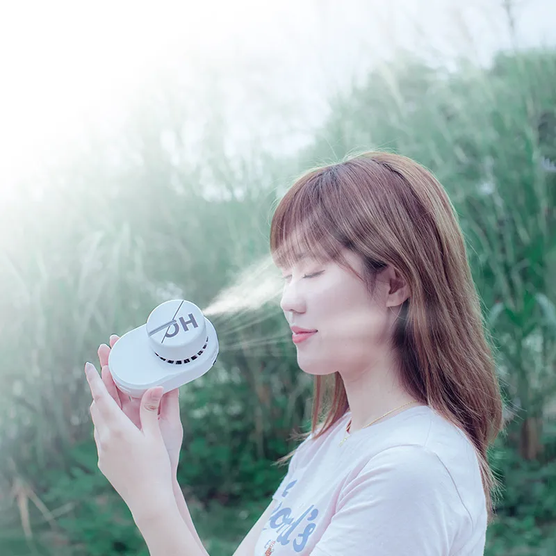 

Wireless Necklace Fan Mini Portable Neckband fan USB Rechargeable 2000mAh Battery Outdoor Spray Handheld Fan For Office Home