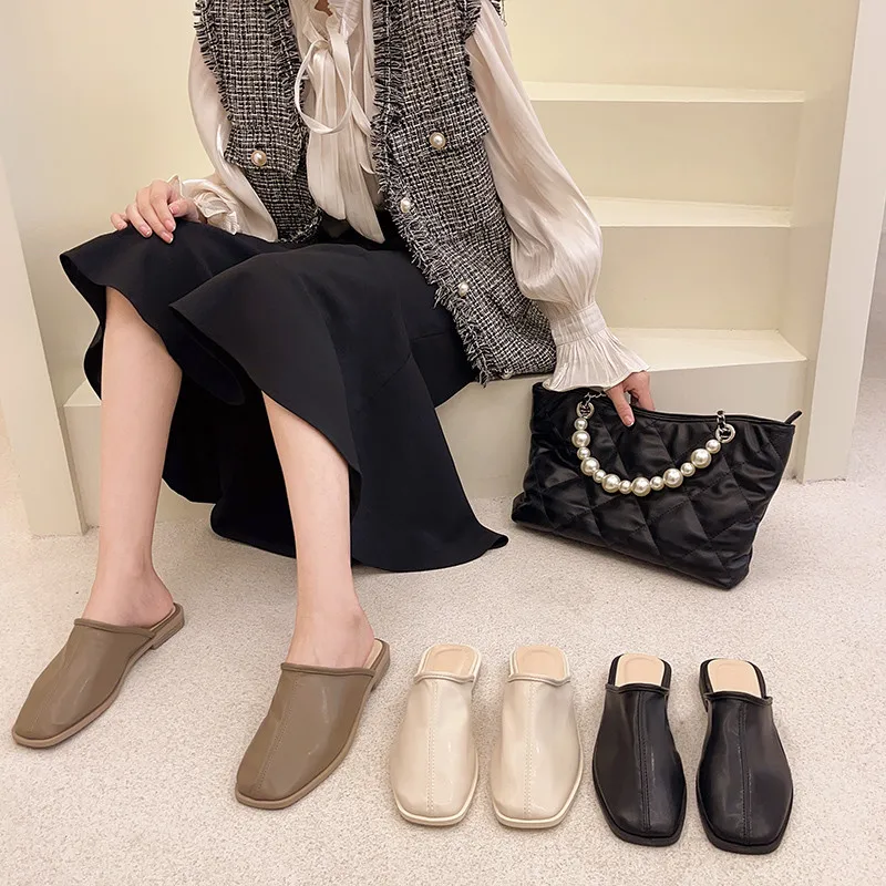 

Flat Shoes Female Shallow Slippers Casual Slipers Women Rubber Flip Flops Slides Cover Toe Luxury 2021 Hawaiian Soft Rome Leisur