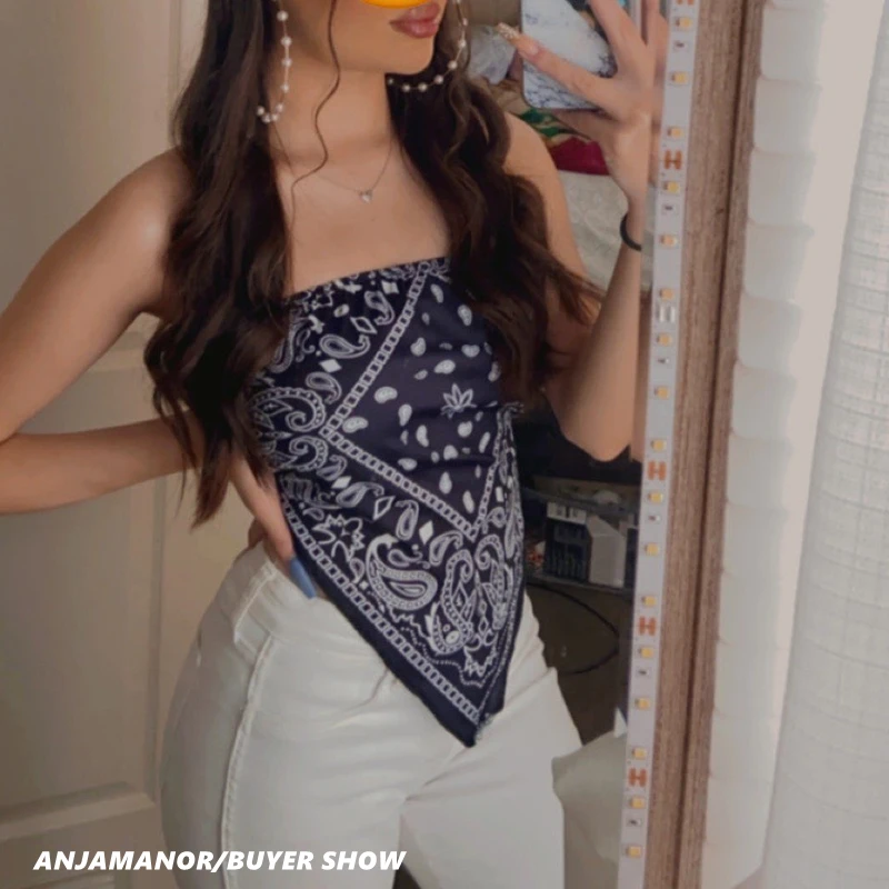 Женский укороченный топ с банданой и графическим рисунком размера плюс