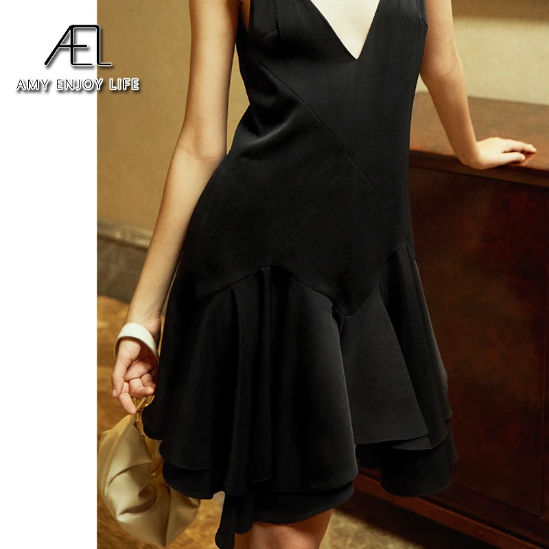 Женское платье с глубоким v образным вырезом AEL черное открытой спиной в стиле