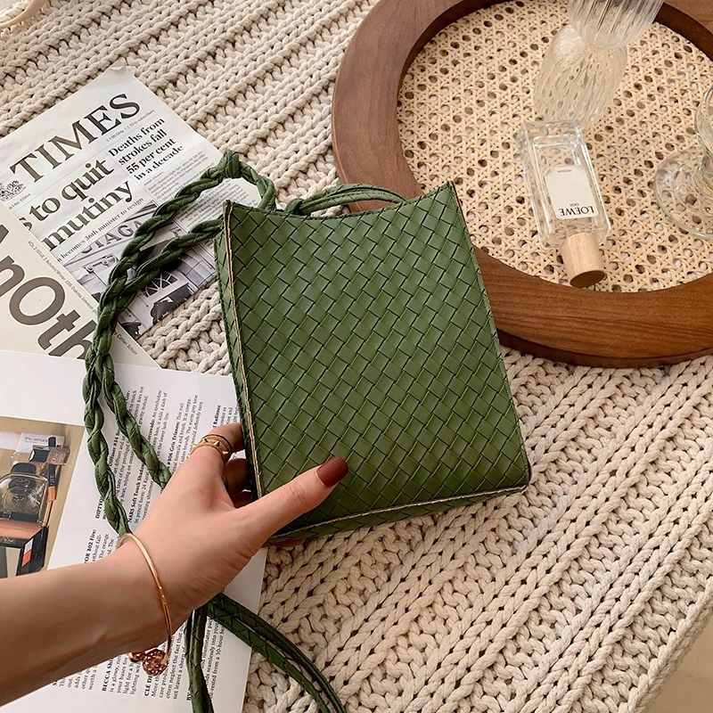 Маленькая квадратная сумка на плечо для девушек кожаный плетеный мешок через