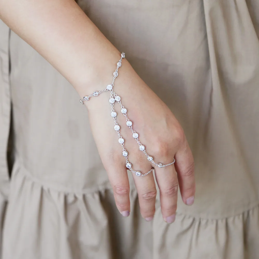 Женская Серебристая подвеска на запястье двойная яркая с круглым кубическим