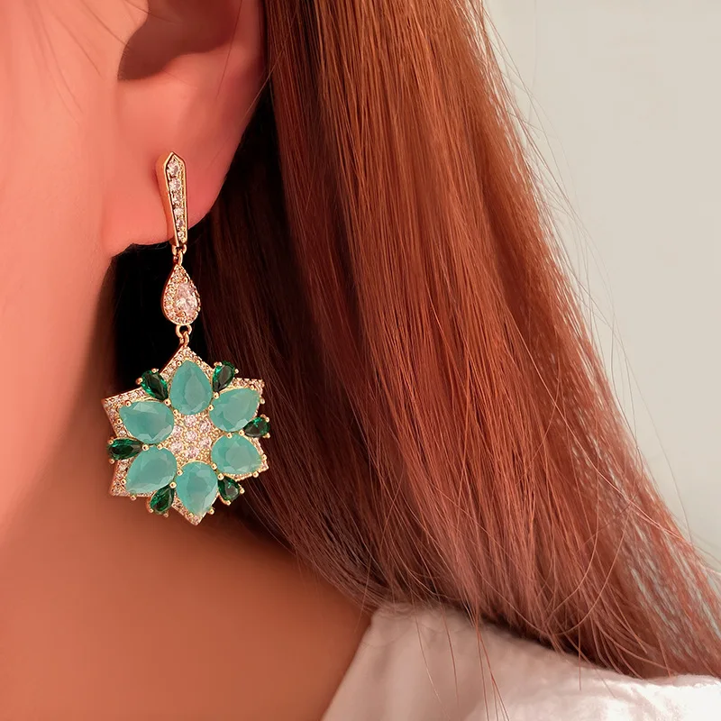 

Colored blue and green diamond flower earrings long Mori temperament round face tide Candy-colored atmospheric earrings