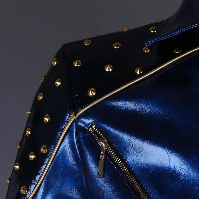 Изображением героев фильма наследники 2 короля для костюмированной вечеринки в