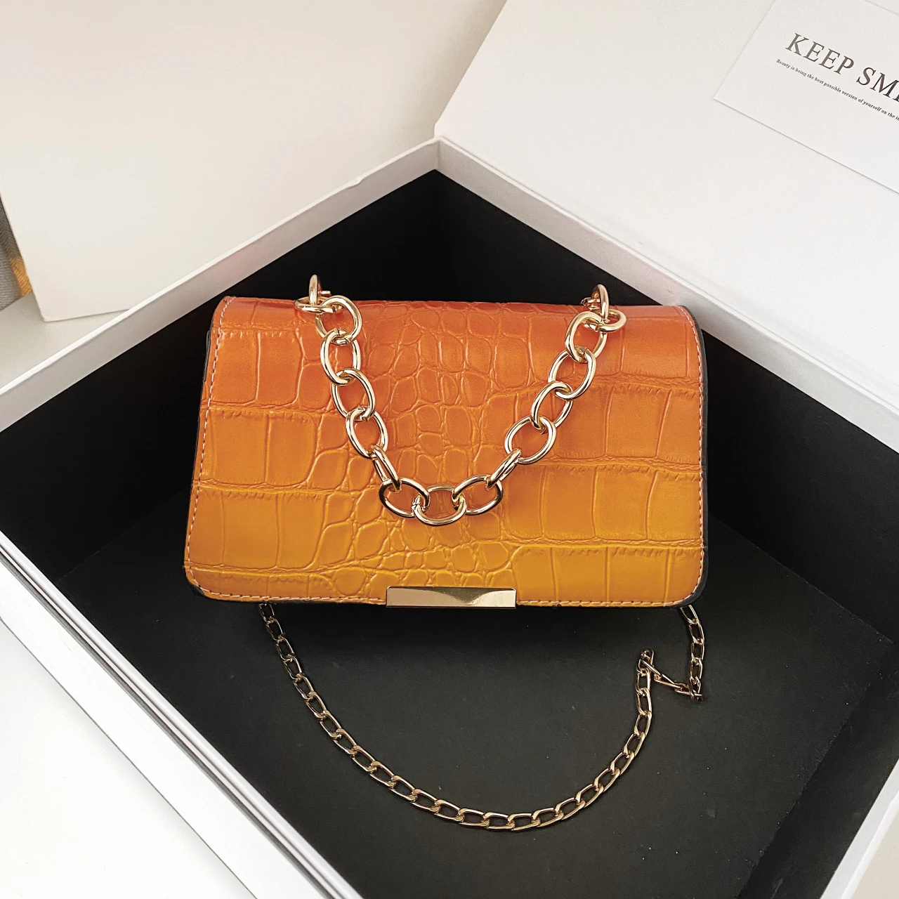 

Fashion designer Shoulder Bags Retro Casual Women crossbody Bag Female Leather Solid Color Chain Handbag for Women 2021
