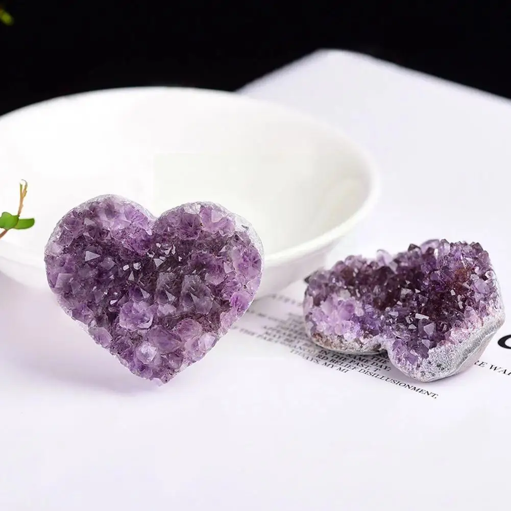 

1 шт., натуральный аметистовый кристалл в форме сердца, кварцевый лечебный камень для украшения дома, фиолетовый счастливый камень для любви...