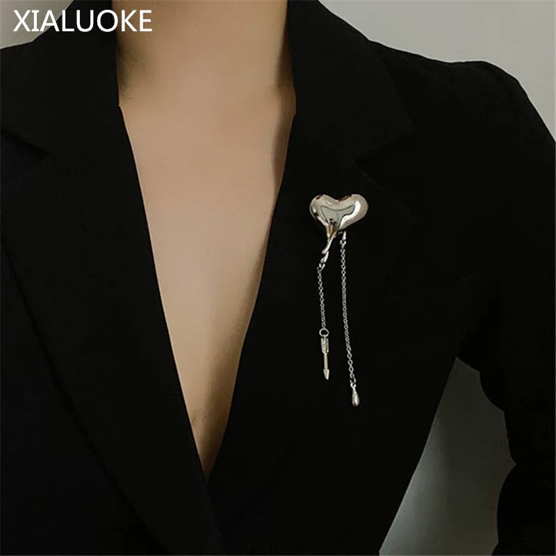 

XIALUOKE New Unique Big Heart Brooch Women Fashion Suit Sweater Coat Pins Brooches Party Accessories Gift