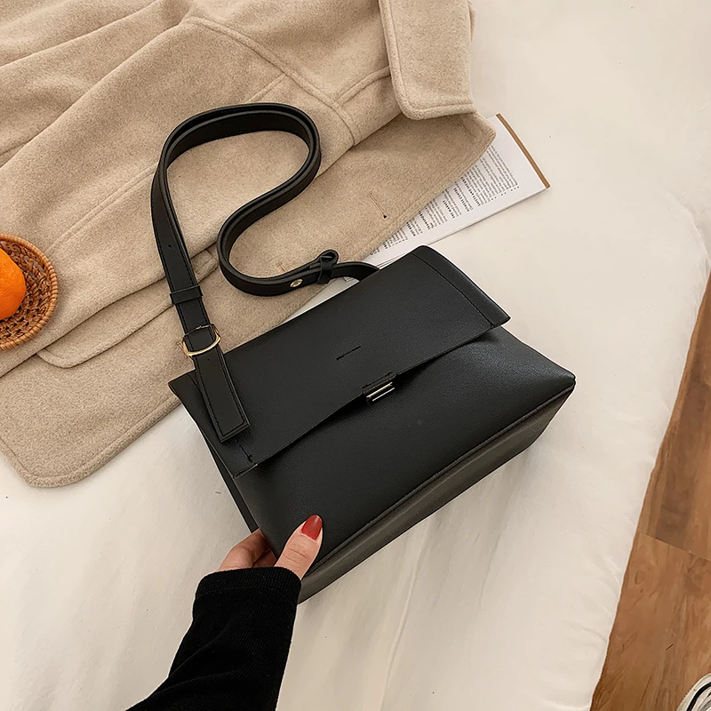 

Casual Simple Shoulder Bag Fashion Messenger Bag Retro Female Bag Solid Color Soft Surface Lady Bag Luxury Designer Female Bag