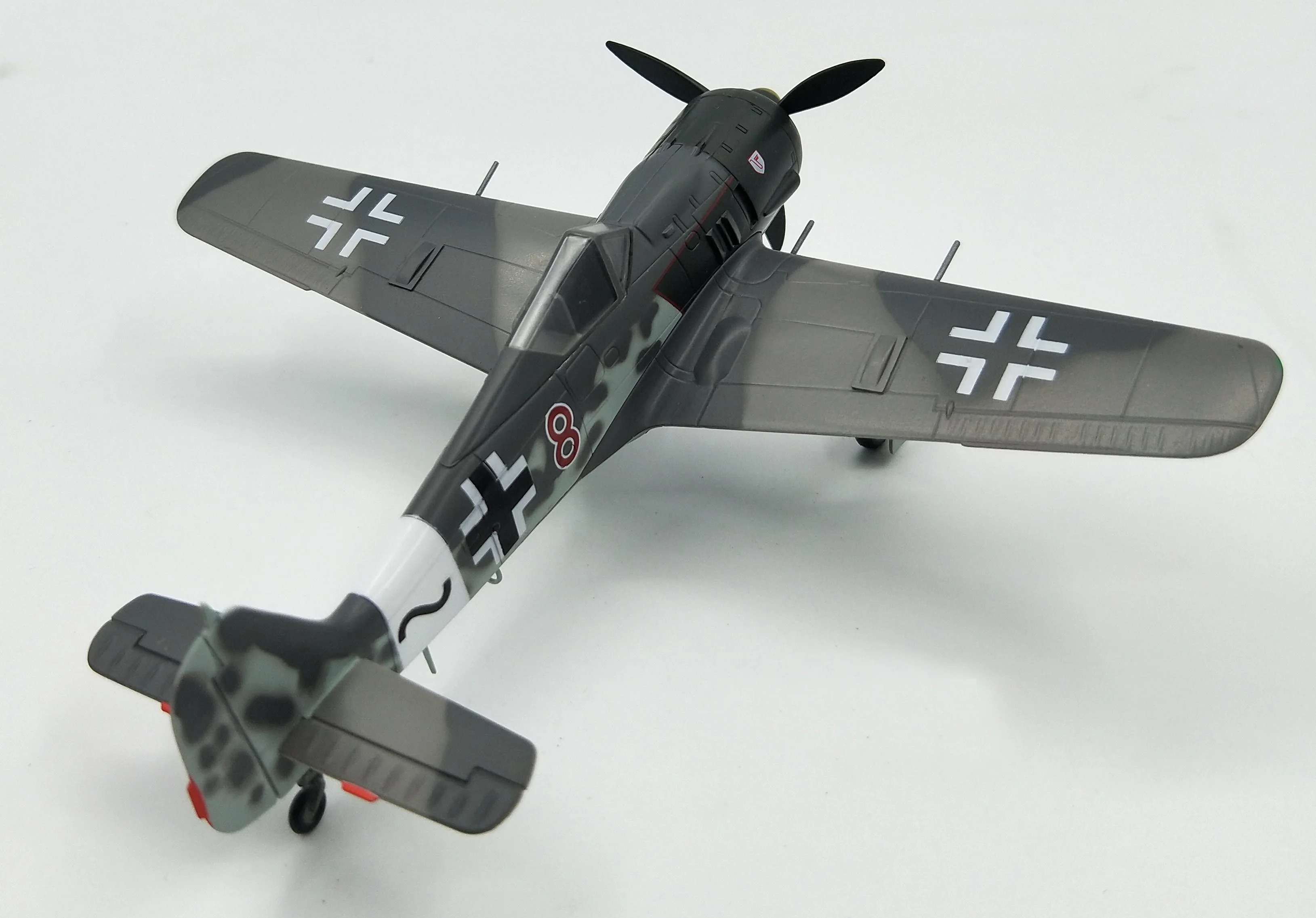 Модель готовой продукции Trumpeter 1/72 German fw190 A-8 fighter 36364 |