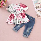Комплекты одежды для новорожденных девочек, укороченный топ с цветочным принтом + джинсовые штаны с дырками, комплект одежды для маленьких девочек