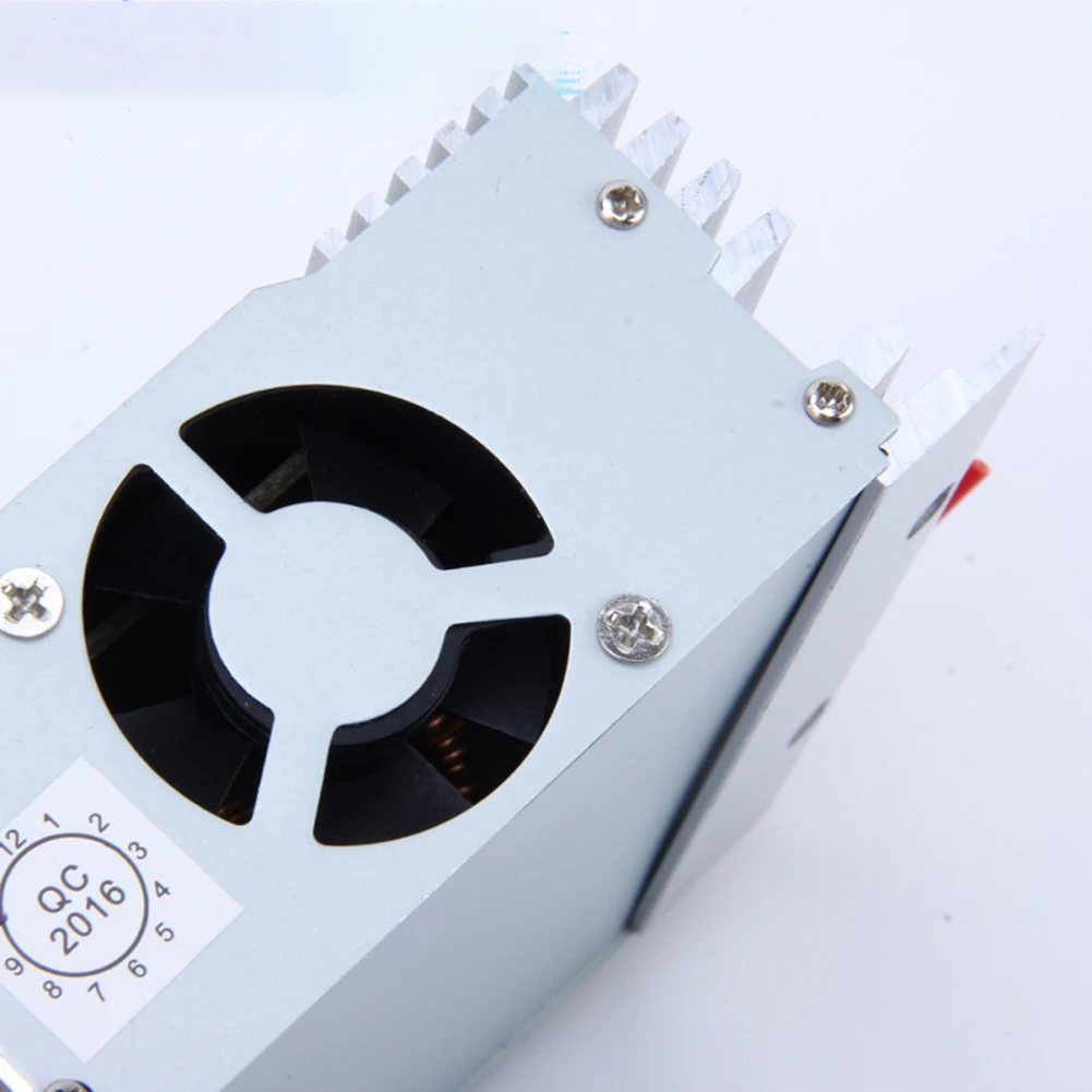 

70degree Celsius 24V To 12V 20A 240W Power Module Car Step Down DC DC Converter Voltage Regu