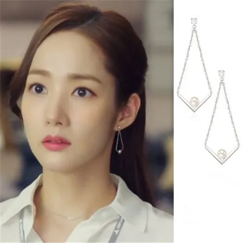 

Why Secretary King Smile Park Min Young Korean piercing Personality exaggeration Earrings For Women Trendy Lovely Retro Unique