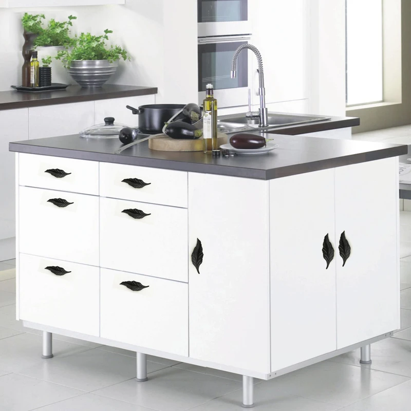 Ручка дверная из цинкового сплава в форме листа Черная