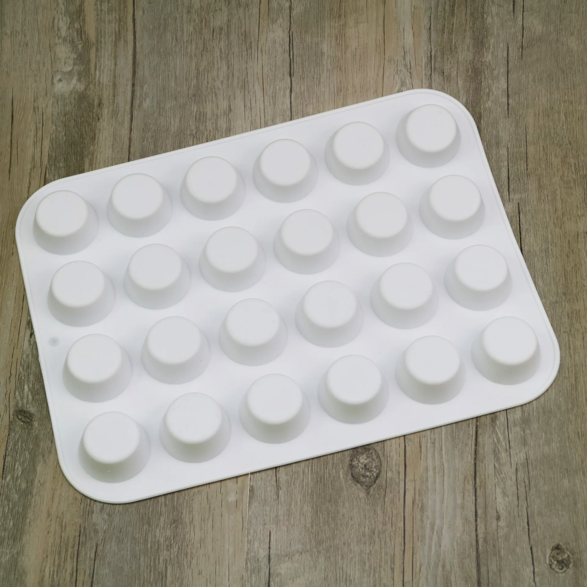 

Round Bakery Molds Silicone Baking Pan For Pastry Cake Form For Cupcake Muffin Mold Donuts Silicone Soap Mould Chocolate Tools