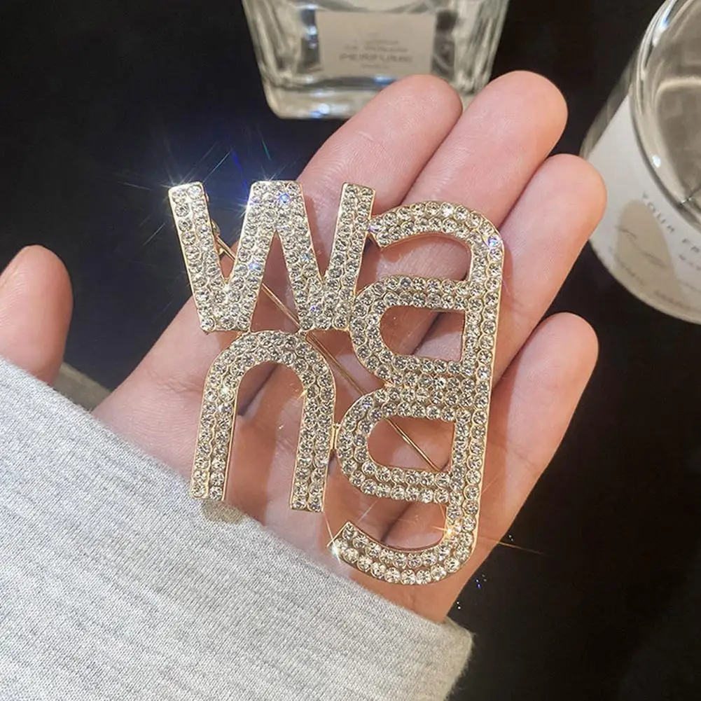 

Fashionable Design Brooch Earrings Brooch Wang Girls Accessories Women Simple Retro Earrings Letter D8j0