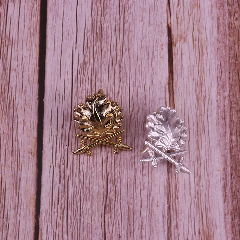 Oak leaves pin sword brooch vintage gold badge Germany jewelry men patriot gift shirts jackets accessory | Украшения и аксессуары