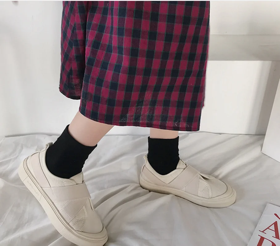 Дешевая парусиновая обувь Дышащие кроссовки без шнуровки Повседневная для