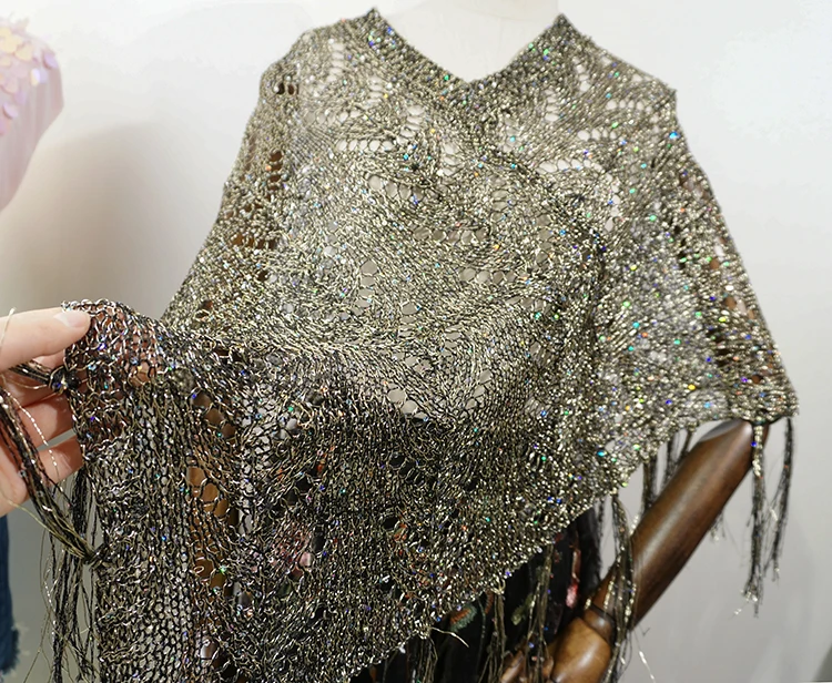 

Knitted Bright Silk Bat Sleeve Fringed Sequins Shirts Summer Tassels Cloak Hollow Crocheted Pullovers V-Neck Sunscreen Shawl