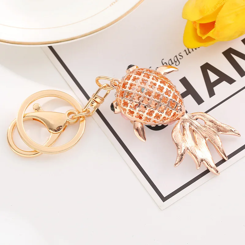 

Dalaful Exquisite Enamel Crystal Fish Keychains Goldfish Bag Buckle Key Chains HandBag Pendant For Car Keyrings 2020