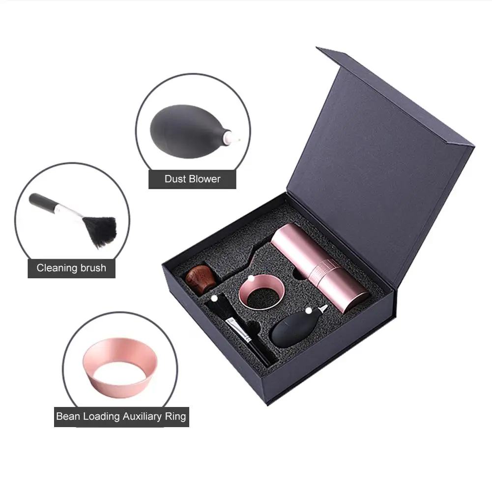 

Kitchen,Dining & Bar