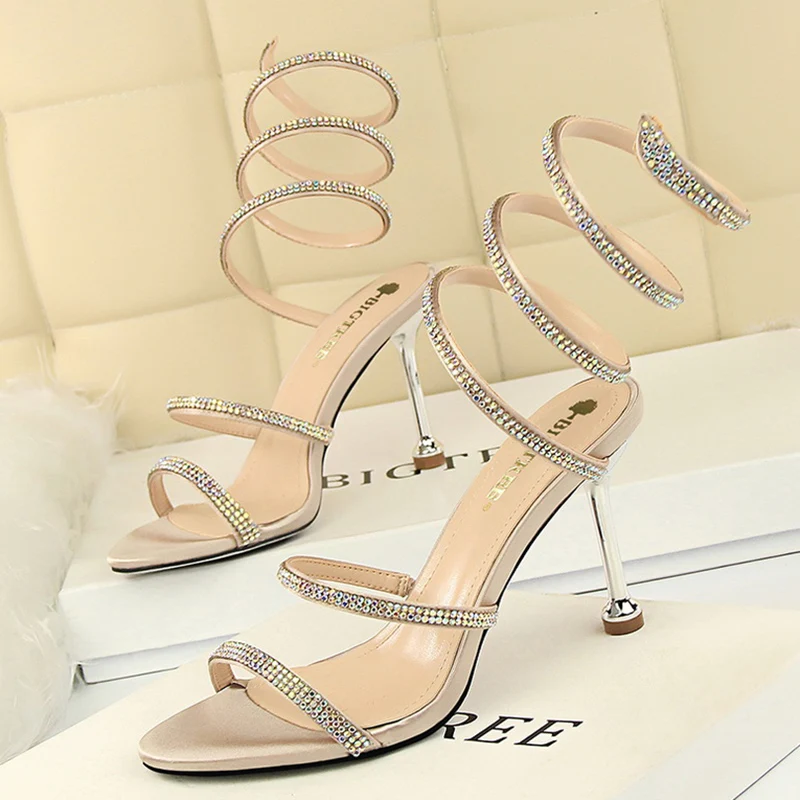 2021 Summer Luxury Women 8cm Thin High Heels Nightclub Sandals Green Red Stiletto Heels Glitter Crystal Roman Sandal Prom Shoes