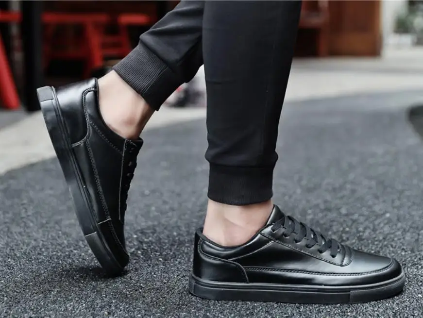 Новинка 2019 классические маленькие белые туфли мужские повседневные кроссовки