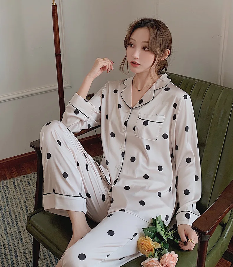 

2021 Spring Summer Polyester Fiber Lapel Pajamas Set White Black Polka Dot Long-sleeve Home Suit Conjunto De Dos Piezas De Moda