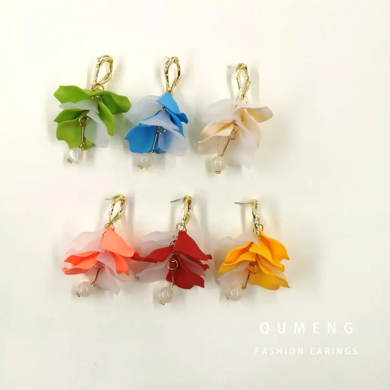 

QUMENG Korean 6 color acrylic Flower Petal Earrings For Women New Statement alloy stud earrings Trendy Jewelry accessories