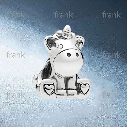 

797609 THE UNICORN CHARM