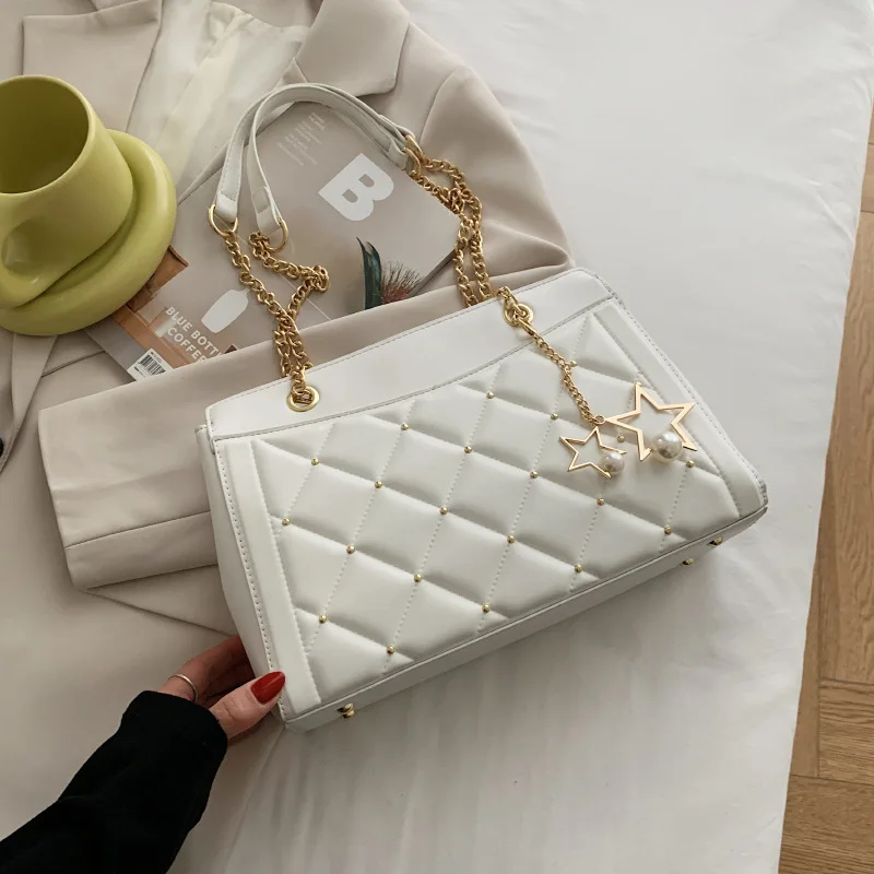 

Fashion Womens Handbags This Popular Bag for Women in Summer Purses