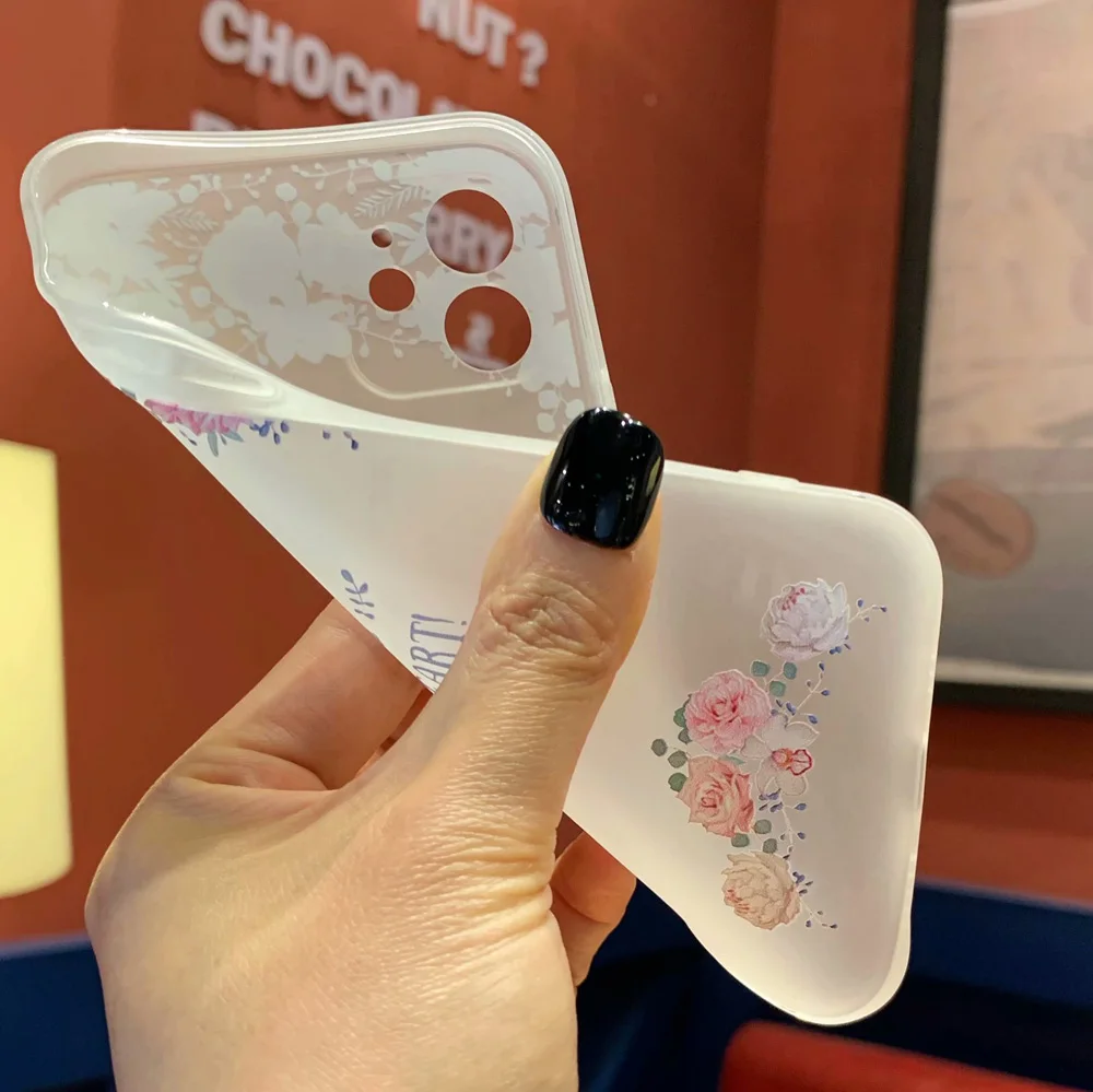 

Relief flower Cute Cat Silicone Phone Case for IPhone 11 Pro 12 Mini SE 7 8 6 Plus XS MAX XR X Ultra-thin Soft Protection Cover