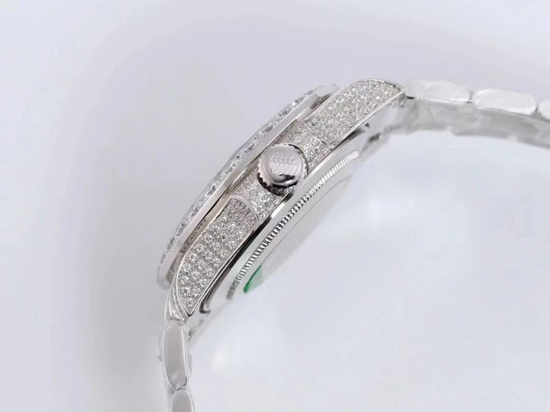 

Luxury Brand New Men Automatic Mechanical Stainless Steel Sapphire ETA2813 Silver White Full Iced Diamonds Bezel Number Watches