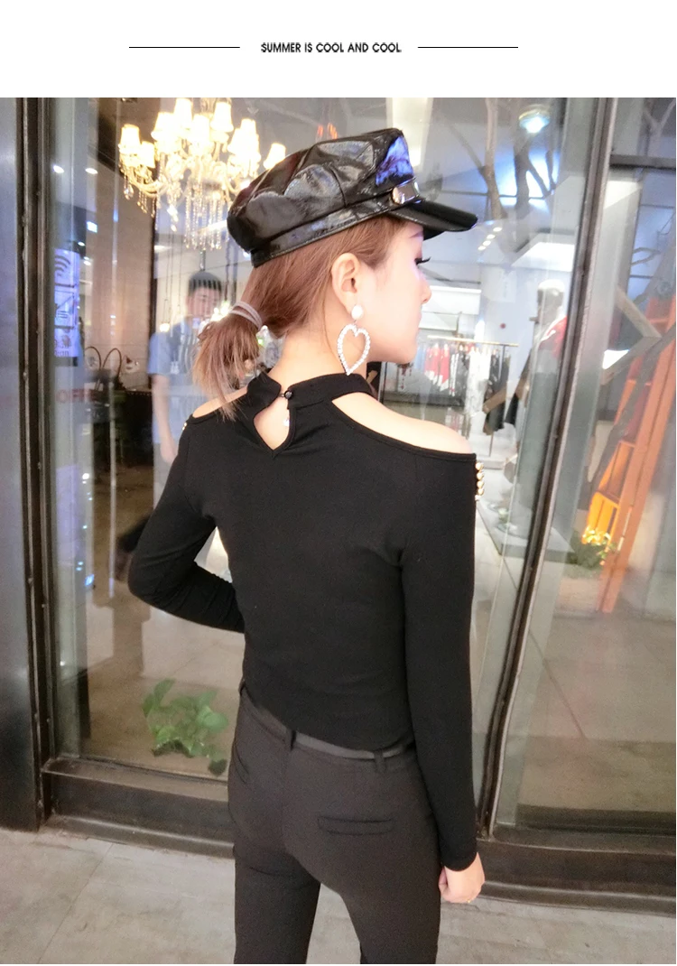 Женская ажурная футболка с длинным рукавом черная бусинами на плечах