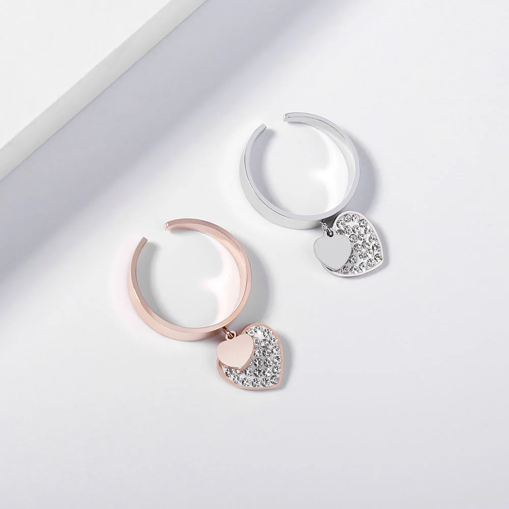 Женское кольцо из нержавеющей стали золотистое с подвеской в форме сердца 2021 |