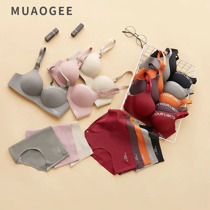 

New England Letter Ultra-Thin Seamless Chest Significantly Smaller Wireless Adjustable Underwear Set Bra