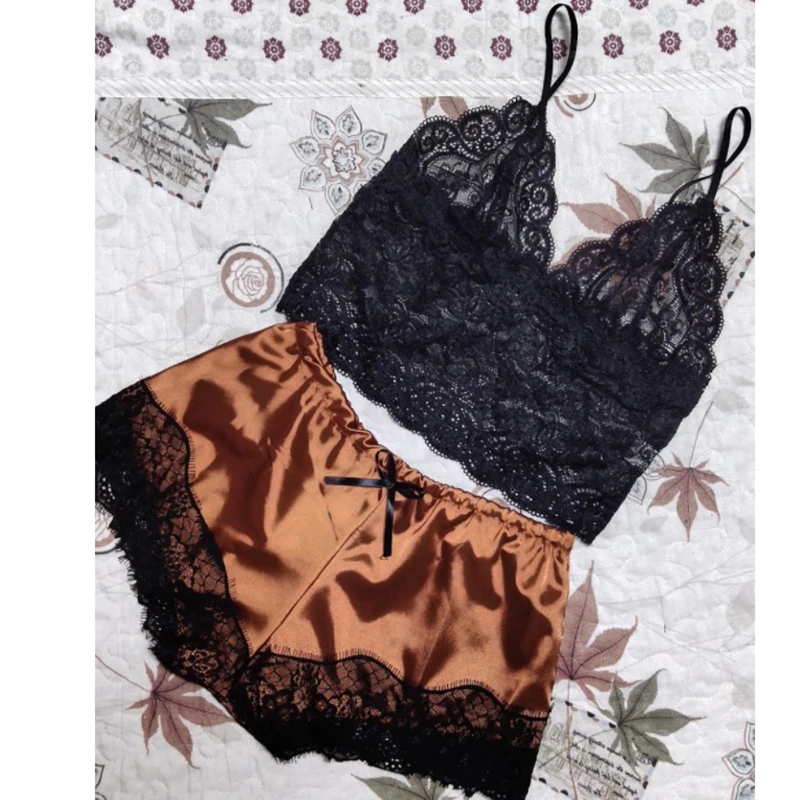 

Sexy Lace Women Pajamas Thin Section Lingerie Blackless Imitated Silk Fabric Fashion Pajamas lingerie set