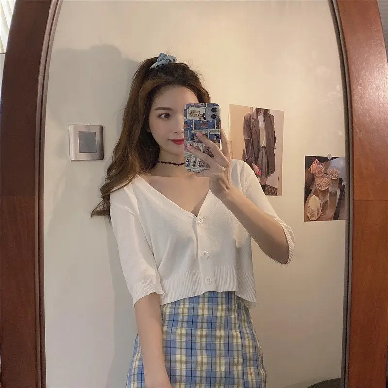 

T-shirts Women Knitted Casual Femme Simple Solid Summer V-neck Mujer Camisetas Ulzzang Chic Single Breasted Crops Girls Clothing
