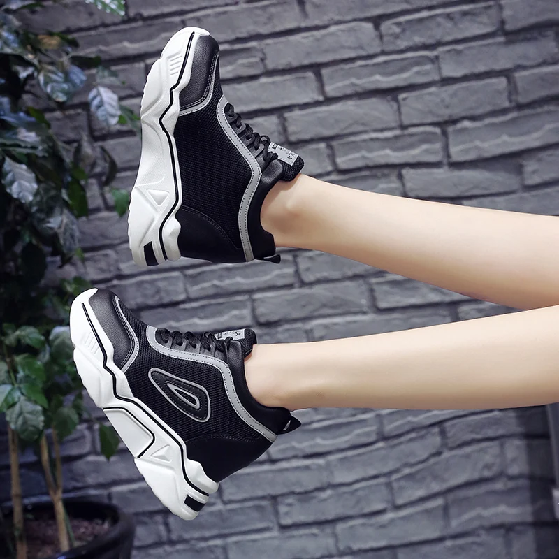 Модная женская повседневная обувь на платформе Сетчатая дышащая танкетке