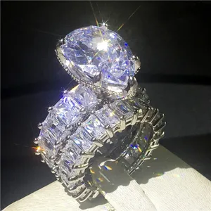 Женский комплект колец из серебра 925 пробы с фианитом