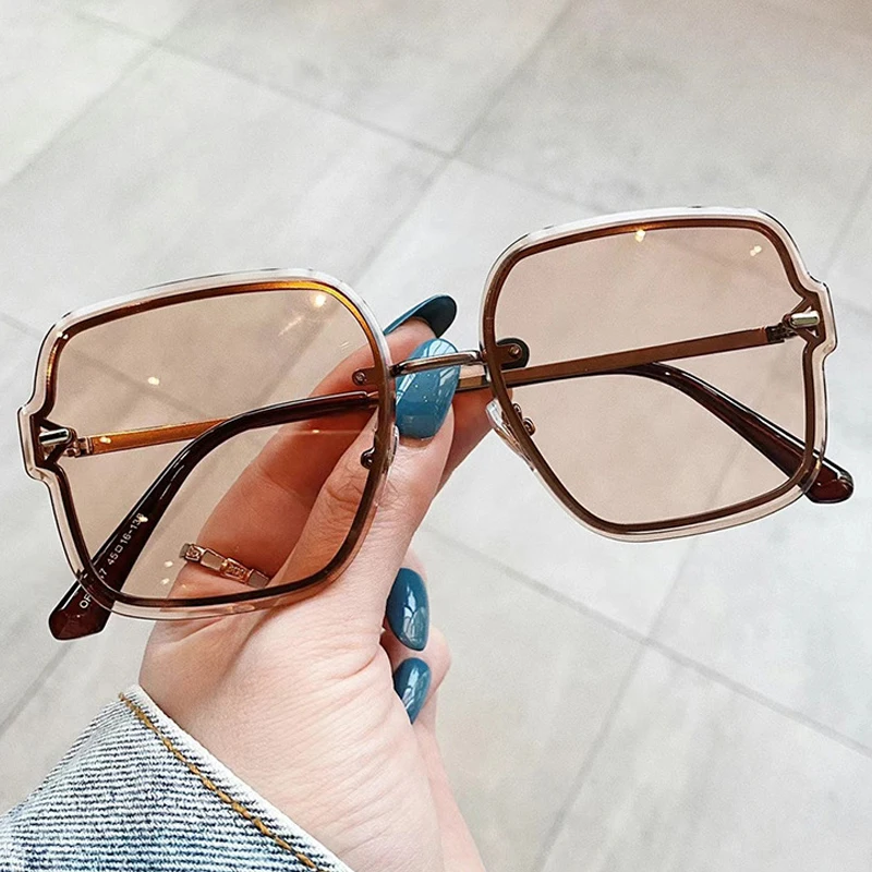 

Vintage Rimless Square Sunglasses For Women 2021 New Fashion Alloy Gradient Elegant Sun Glasses Female Single Bridge Pink Shades