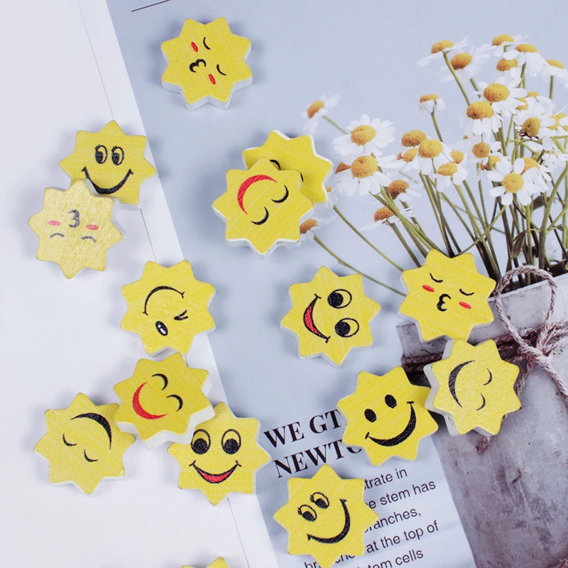 

10-50Pcs/Lot Random Pattern Natural Wood Loose Spacer Beaded Flower Shape Wooden Beads For Jewelry Pacifier Clips Crafts