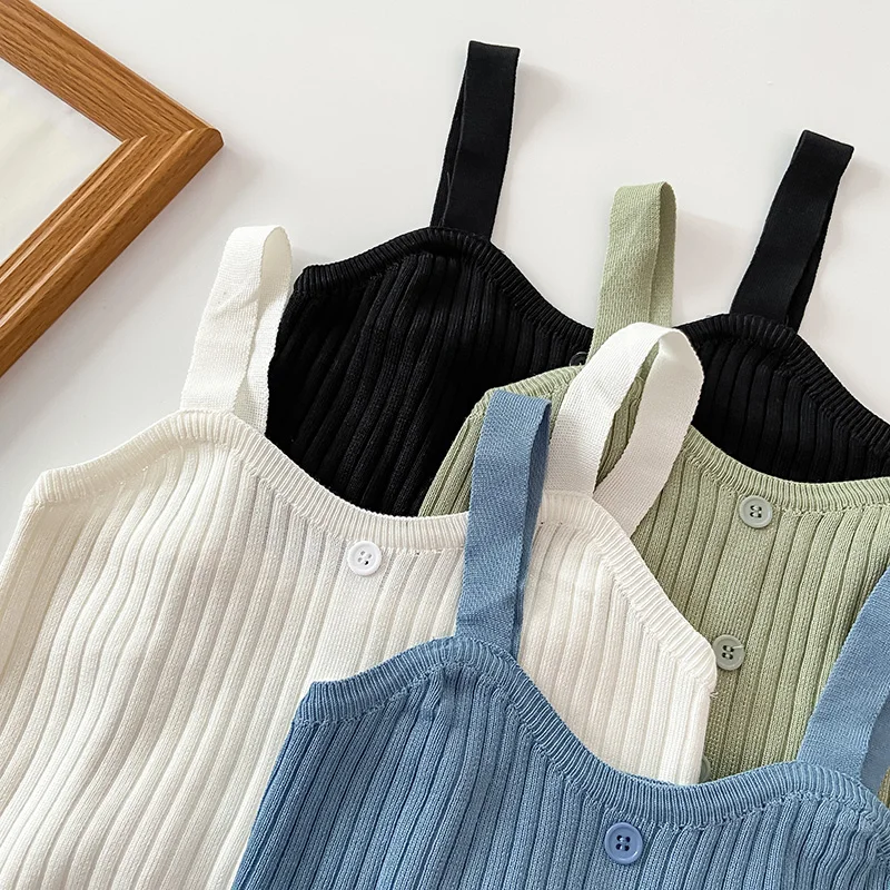 Майка женская трикотажная однотонная на пуговицах с круглым вырезом | Женская