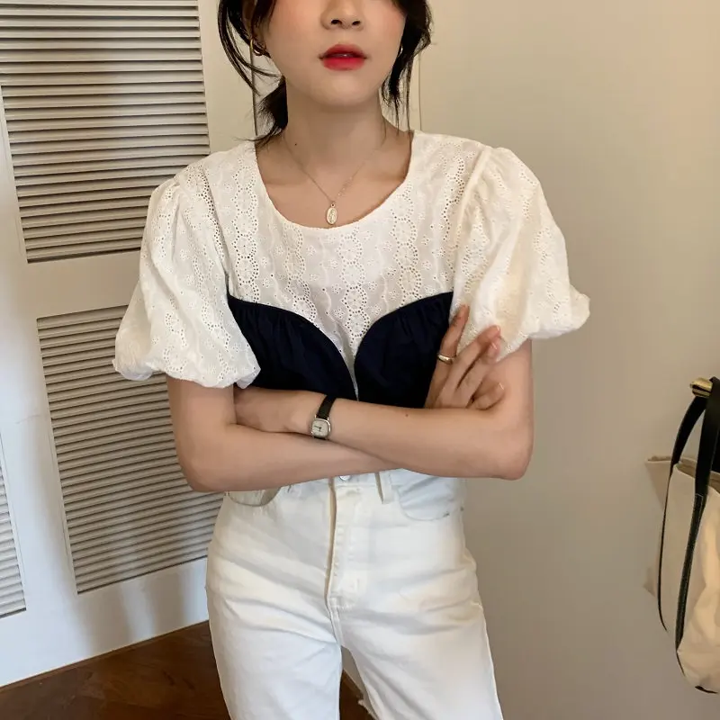 

Alien Kitty Hollow Out Chic Girls Hook Flower 2020 Fake Two Piece All Match OL Women Gentle Short Puff Sleeve Pullovers Shirts