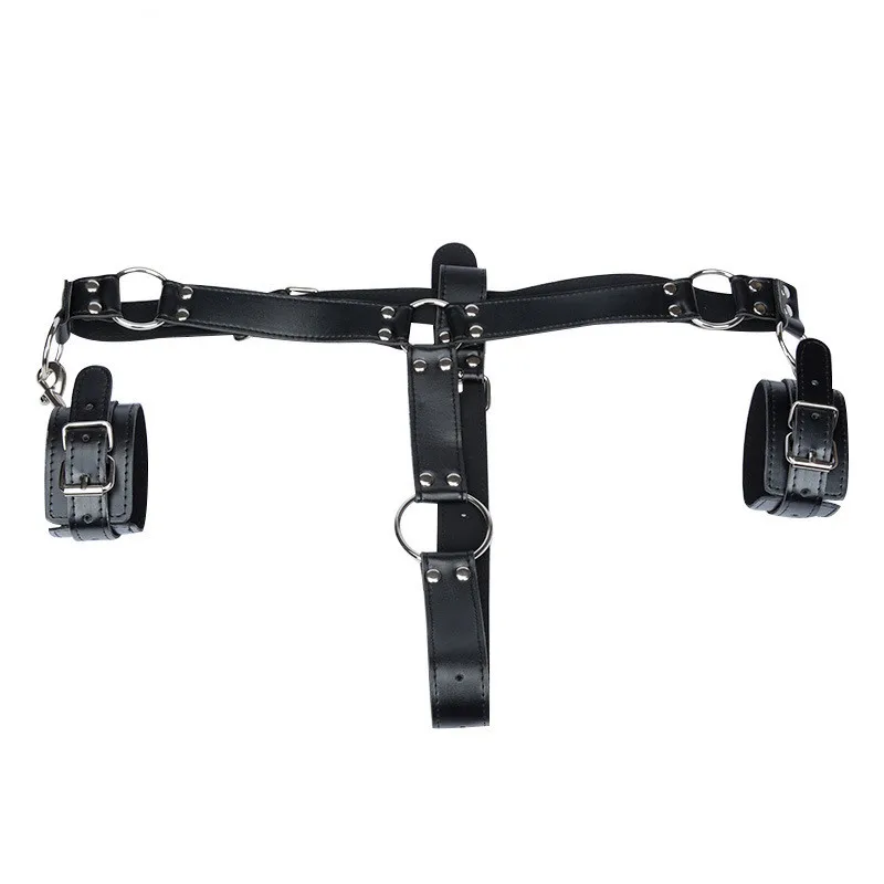 Фетиш сексуальные мужские трусики с манжетами на запястье кольцом для пениса