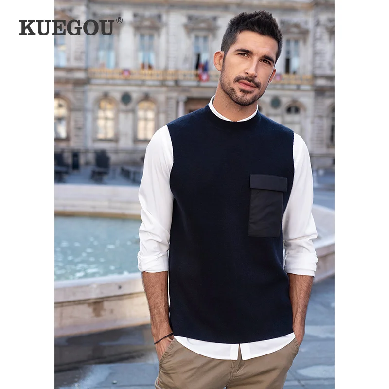 Мужской свитер без рукавов KUEGOU трикотажный пуловер с нагрудным карманом в стиле