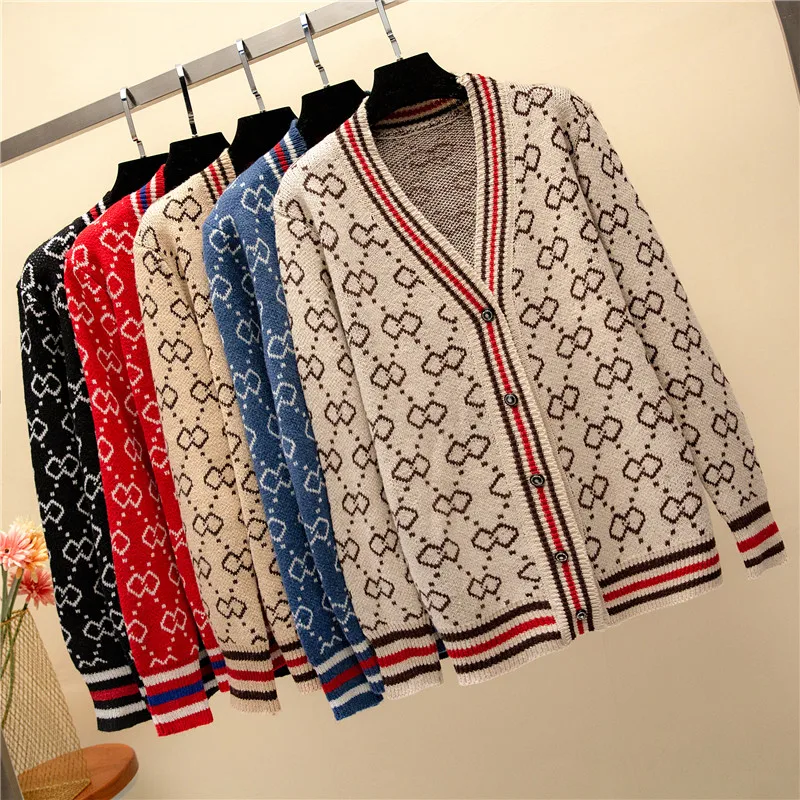 Женский кардиган с V-образным вырезом длинным рукавом и пуговицами |