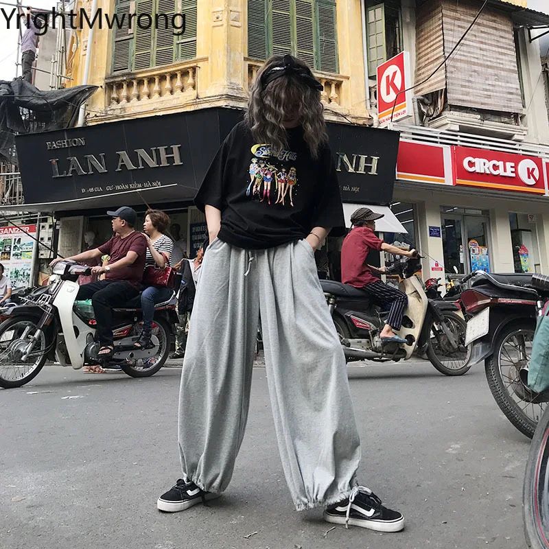 Брюки джоггеры женские с широкими штанинами однотонные мешковатые шаровары