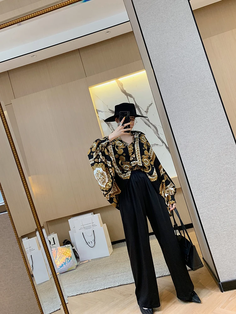 Женская рубашка свободного кроя с рукавом летучая мышь и принтом под старину